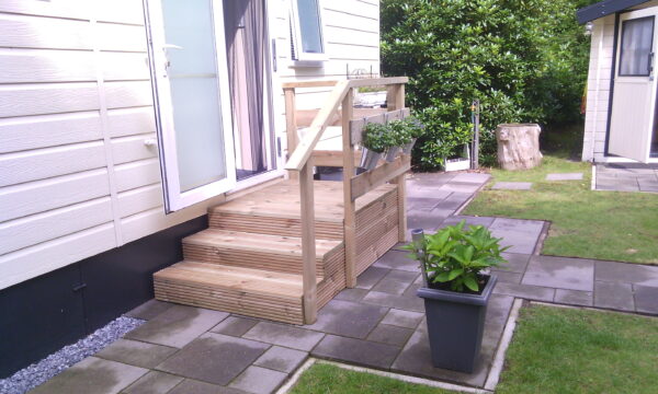 Trap met Bordes 100CM met leuning rondom