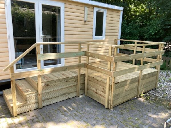 Bordestrap met 5m2 terras max. 60cm hoog